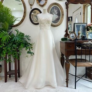 Ivory Strapless A-Line Wedding Dress with Floral Appliqué